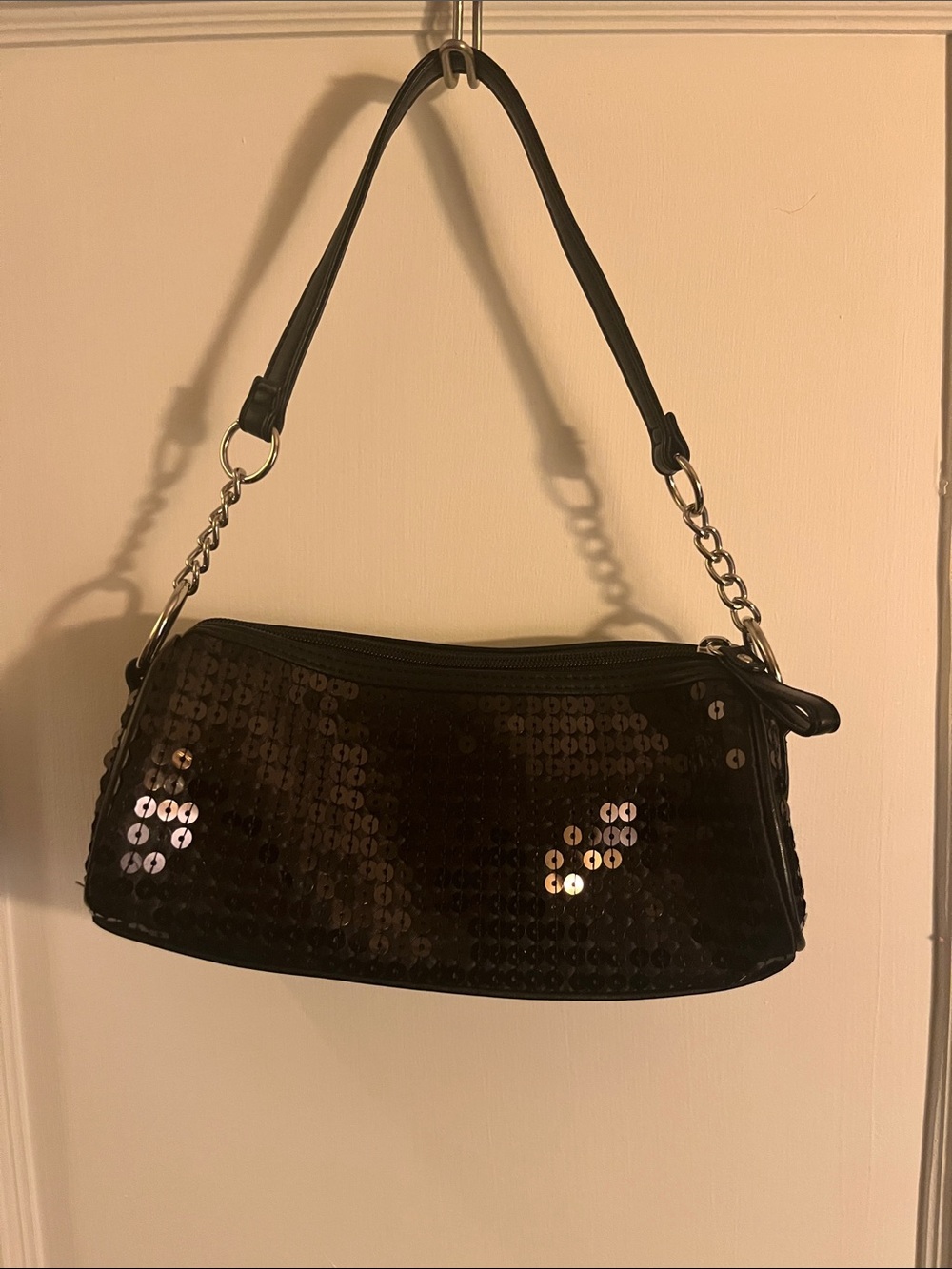 Black Sequin Shoulder Bag - Stylish Evening Accessory